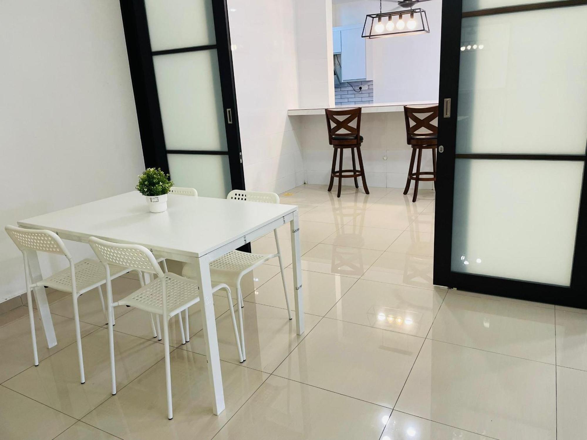 Nazirin Homestay No 27 Tmn Desa Manjung 루무트 외부 사진